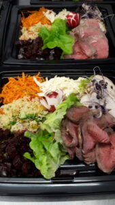Assiette de viande froide. A emporter.