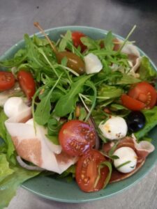 Salade composée. Le gout des mets. 67140 barr